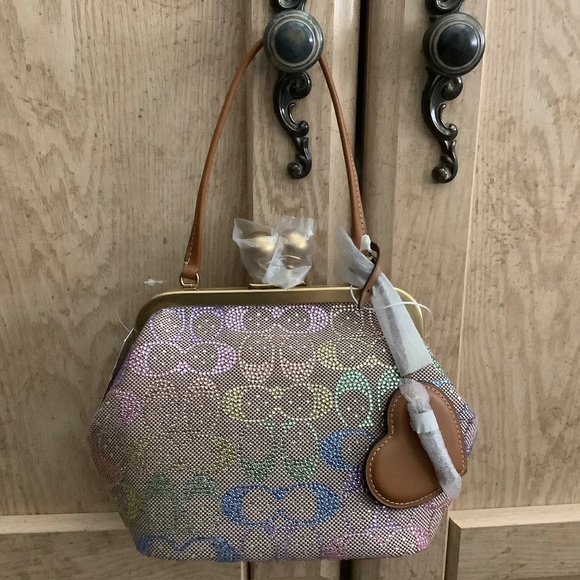 Coach Handbags - Coach Kisslock Frame Bag